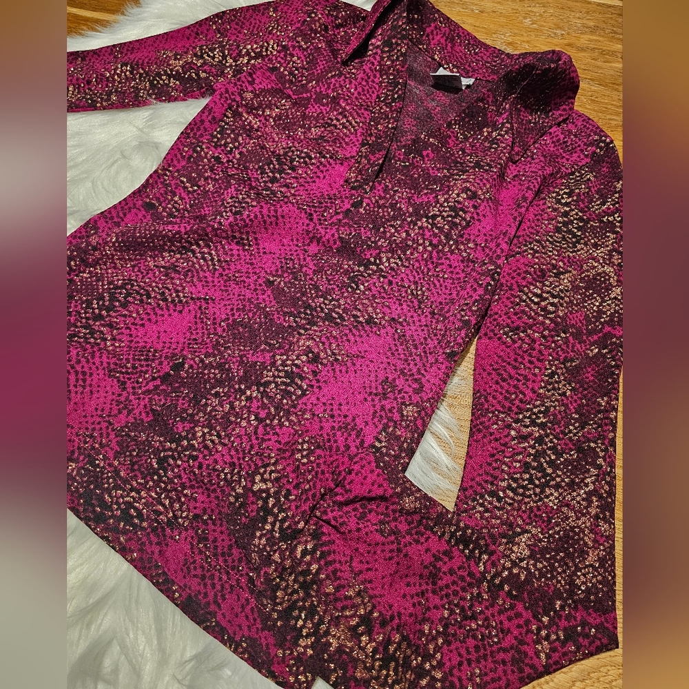 Vintage Stylish Burgundy Blouses - Picture 3 of 6